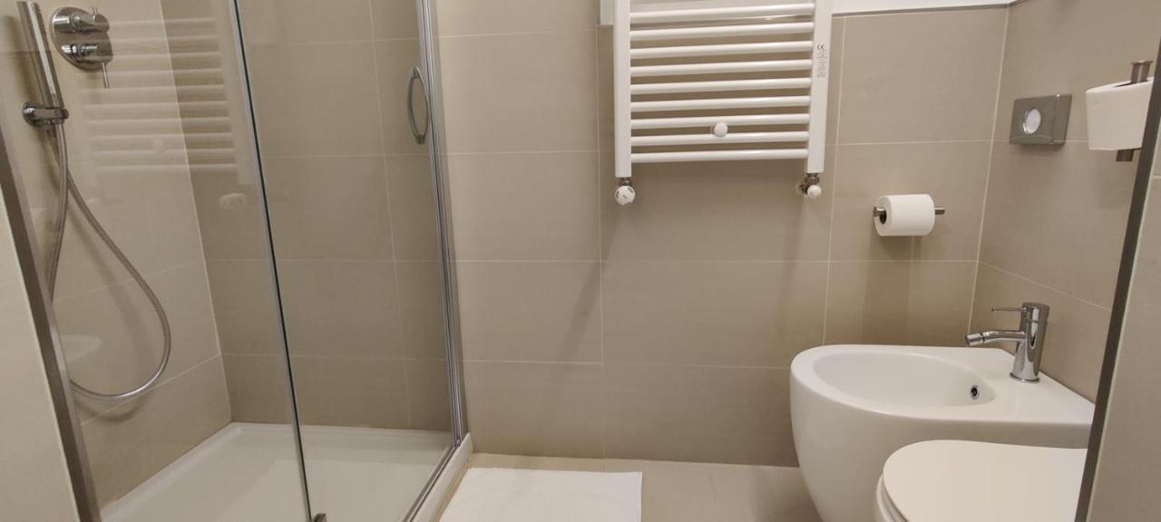 Nxt Station Deluxe Apartment Bergamo Luaran gambar