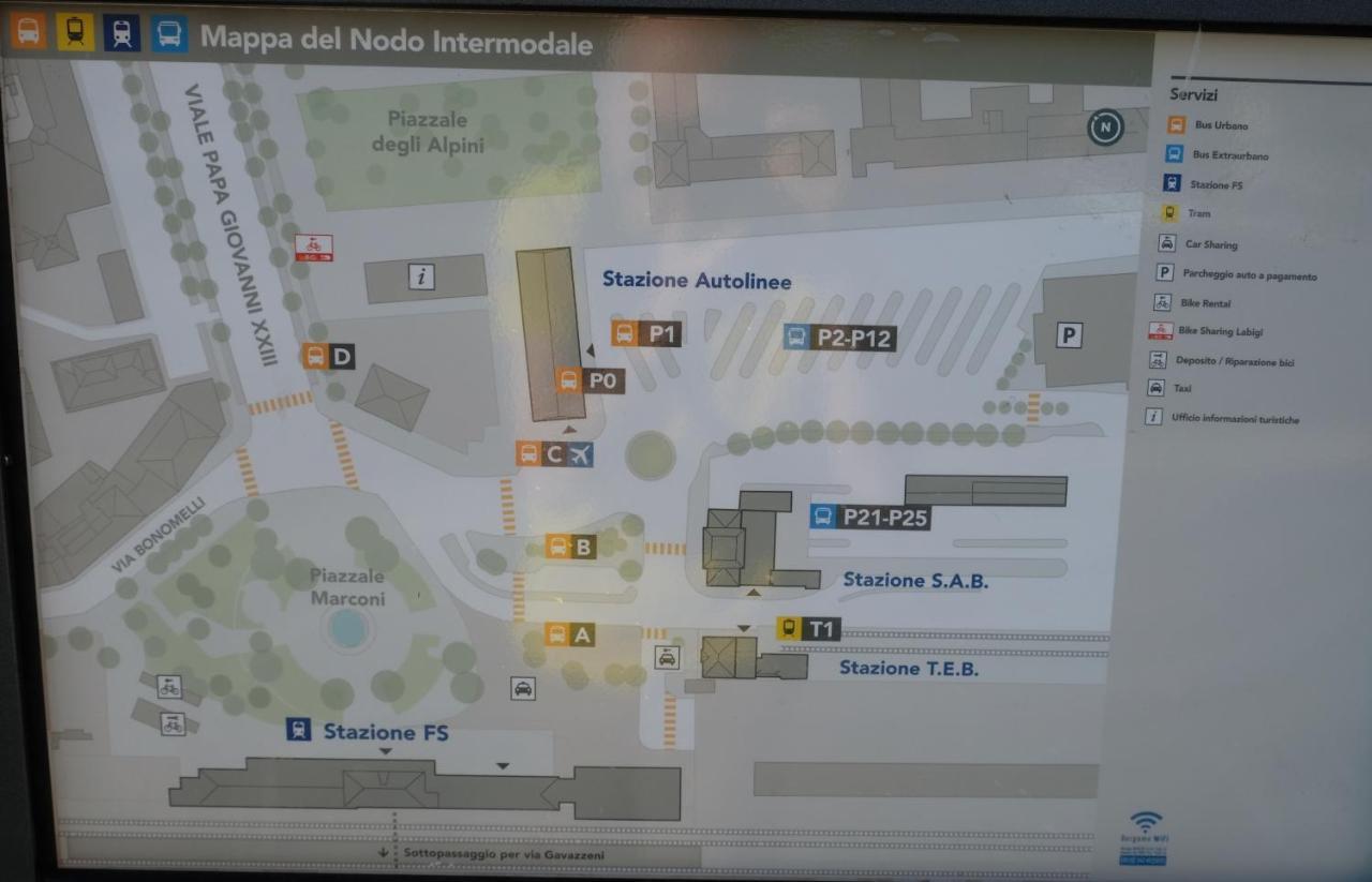 Nxt Station Deluxe Apartment Bergamo Luaran gambar