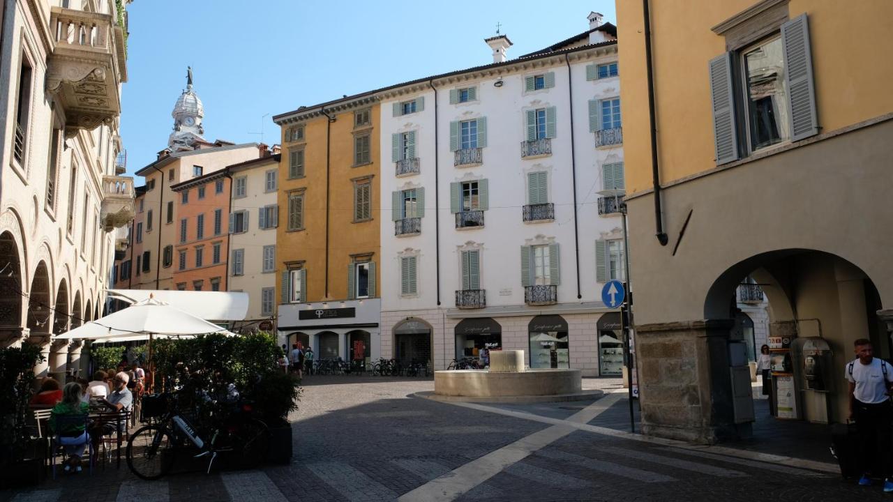 Nxt Station Deluxe Apartment Bergamo Luaran gambar